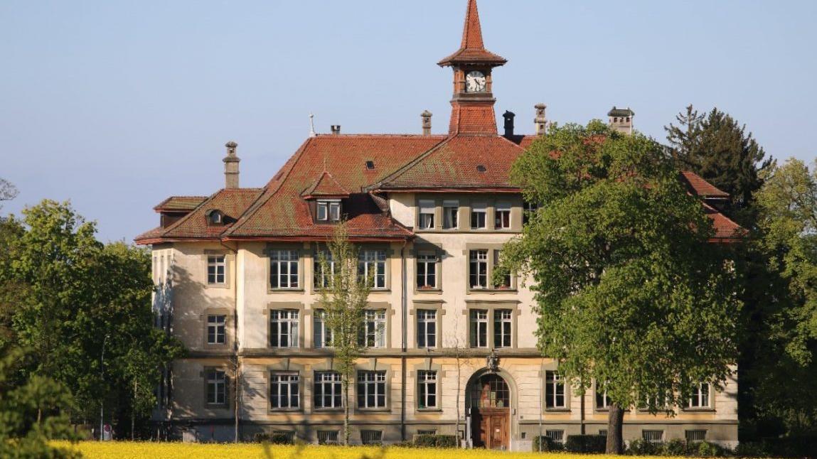 Schulhaus Enge Felsenau Bern 