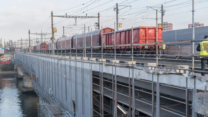 Eisenbahnbrücke Breite_Korrosionsschutz