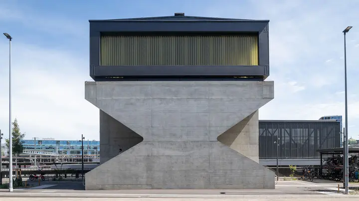 frontal kopfbau sbb passerelle bahnhof basel