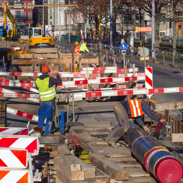 Baustelle unter Betrieb