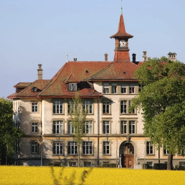 Schulhaus Enge Felsenau Bern 