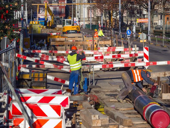Baustelle unter Betrieb