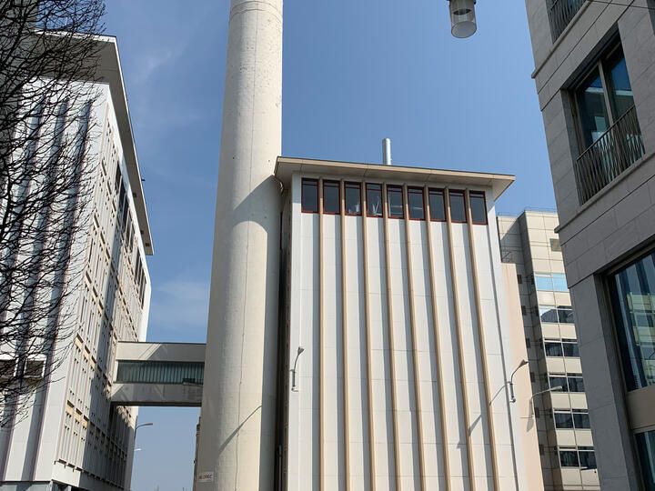 ri-VuE-Novartis-Hochkamin vor Baubeginn