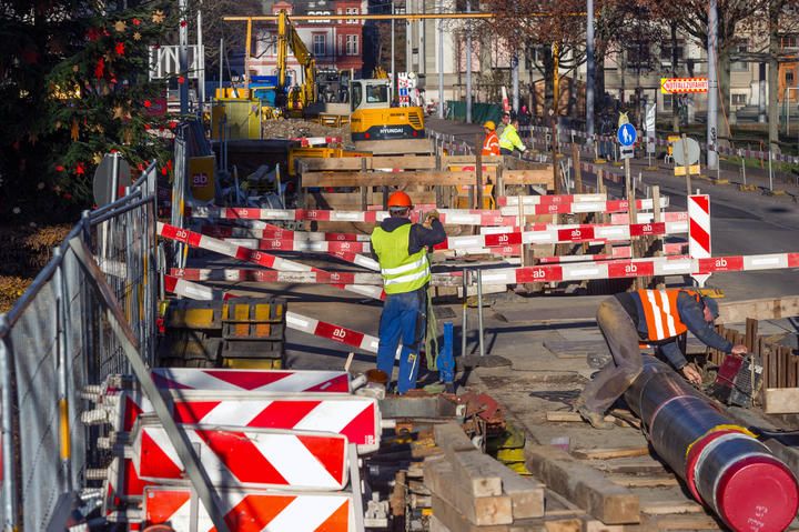 Baustelle unter Betrieb