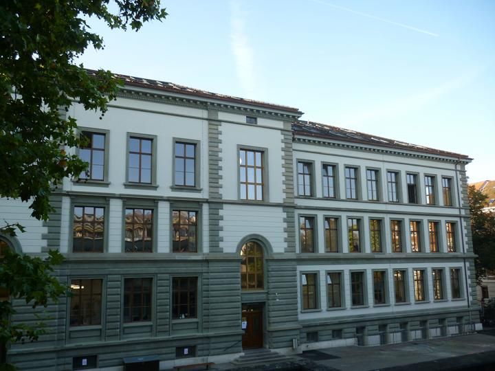 RI-Erdbebenertüchtigung-Schulhaus-Blaesi-00