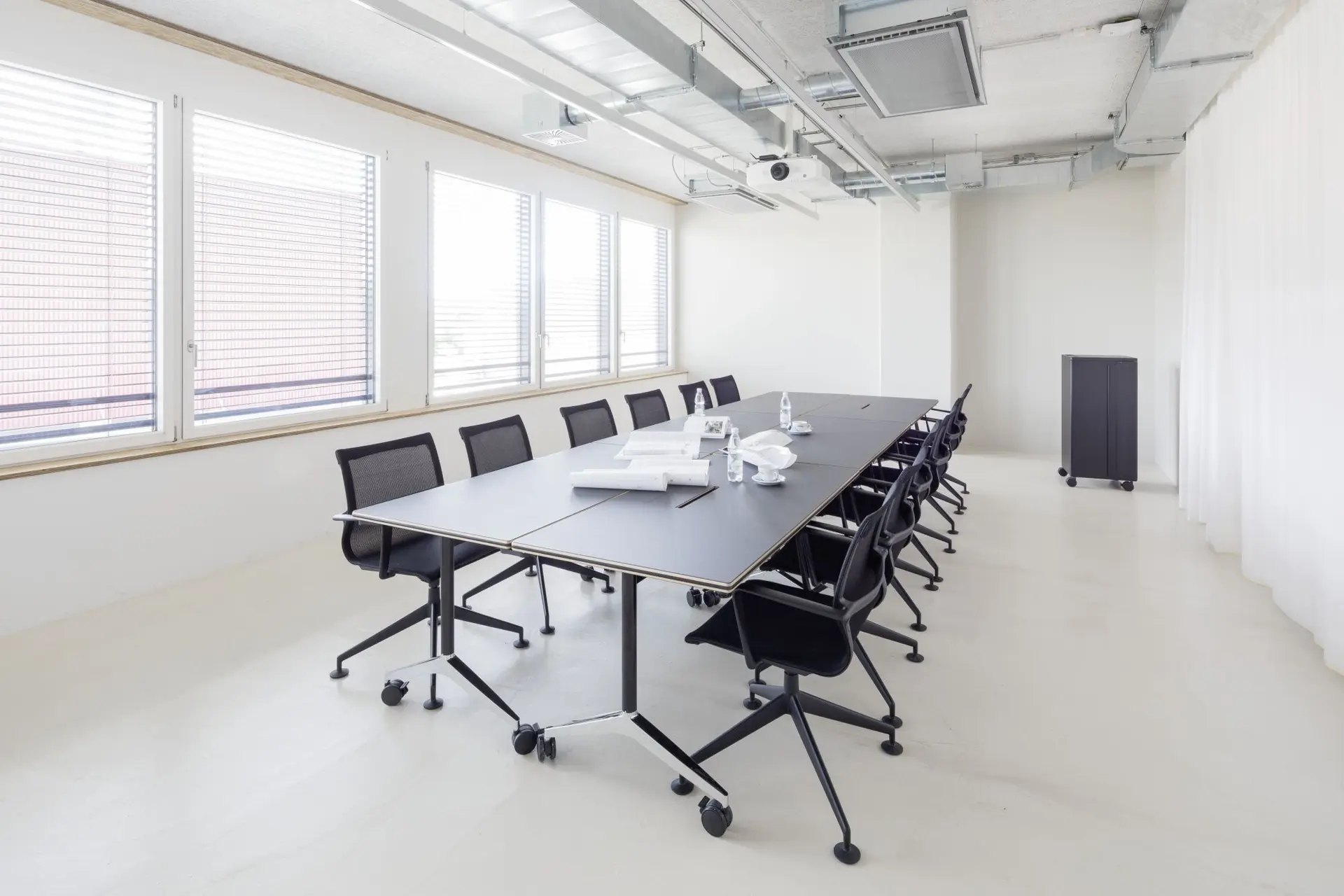 r-ueber_uns-Management-01