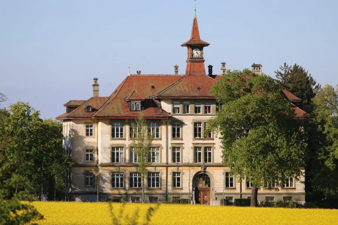 Schulhaus Enge Felsenau Bern 