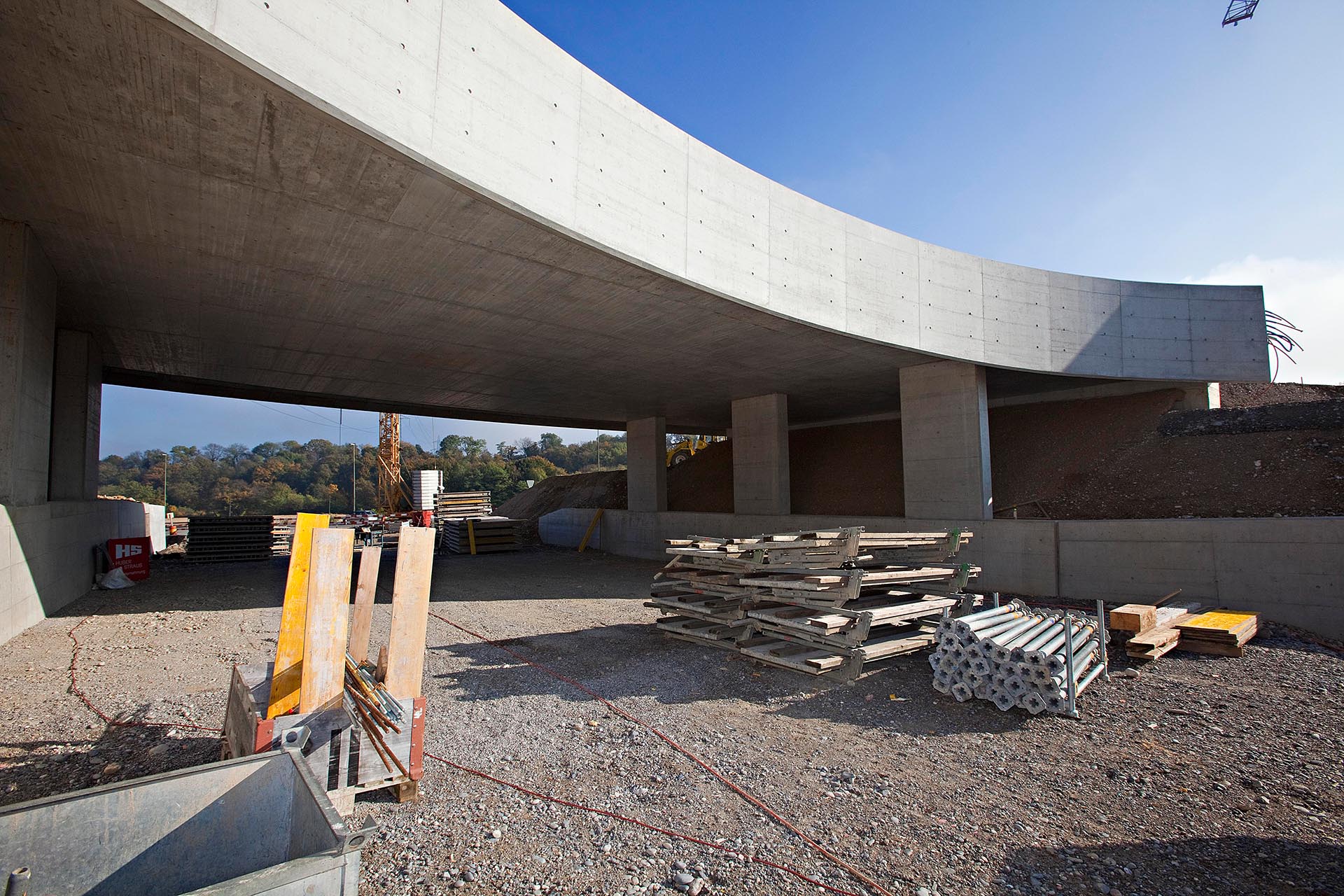 I Bruecke Kunstbauten